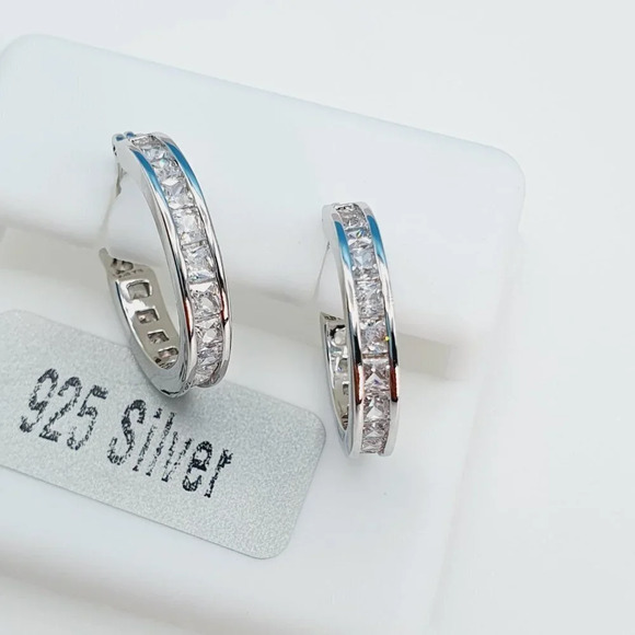 - "925 Sterling Silver Cubic Zirconia Earrings, U19254895 - Picture 9 of 11